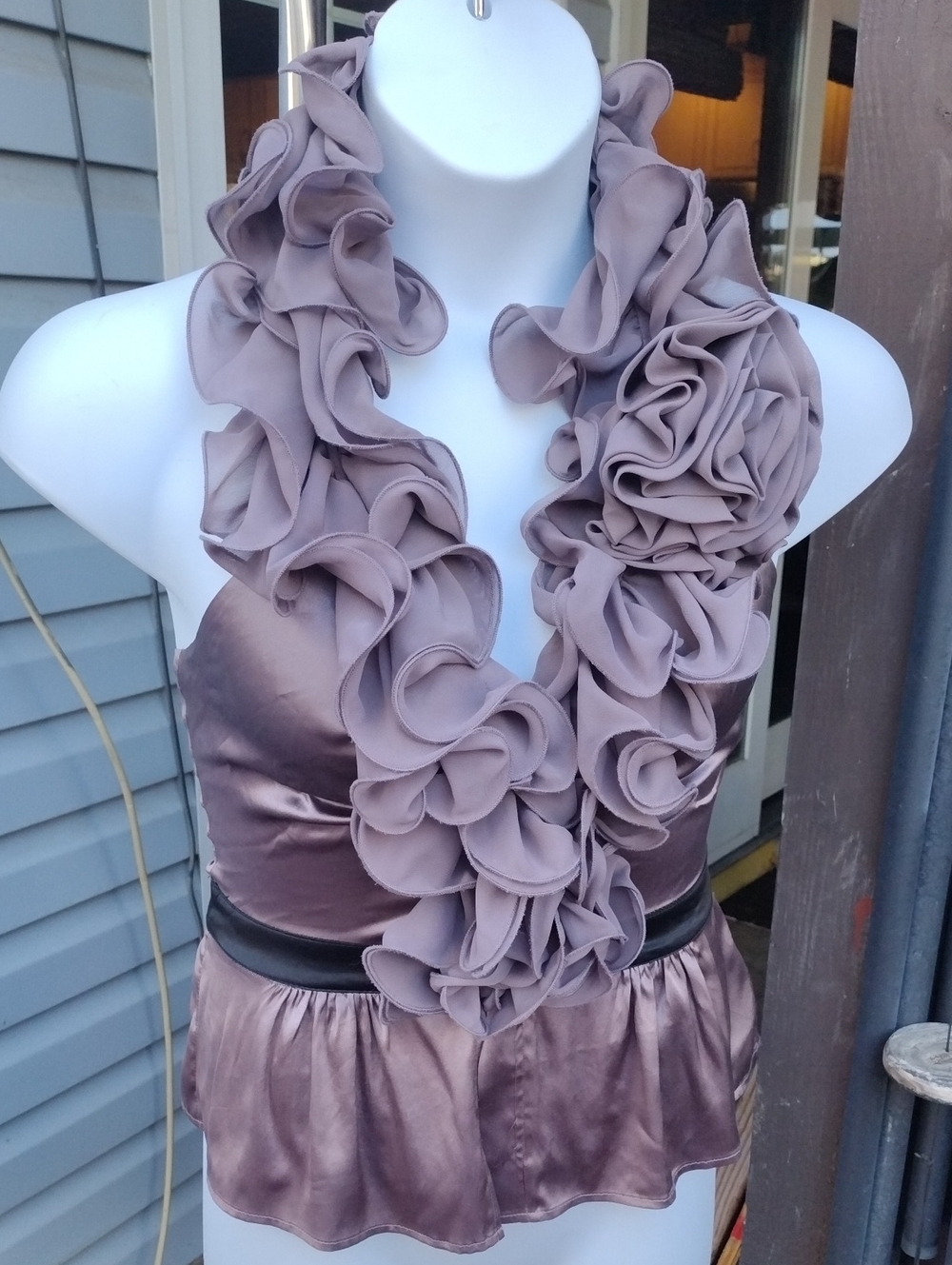 💜 Y2K bebe Dusty Mauve/ Taupe Satin Dramatic Ruffled Fairycore Halter Top - Picture 5 of 15
